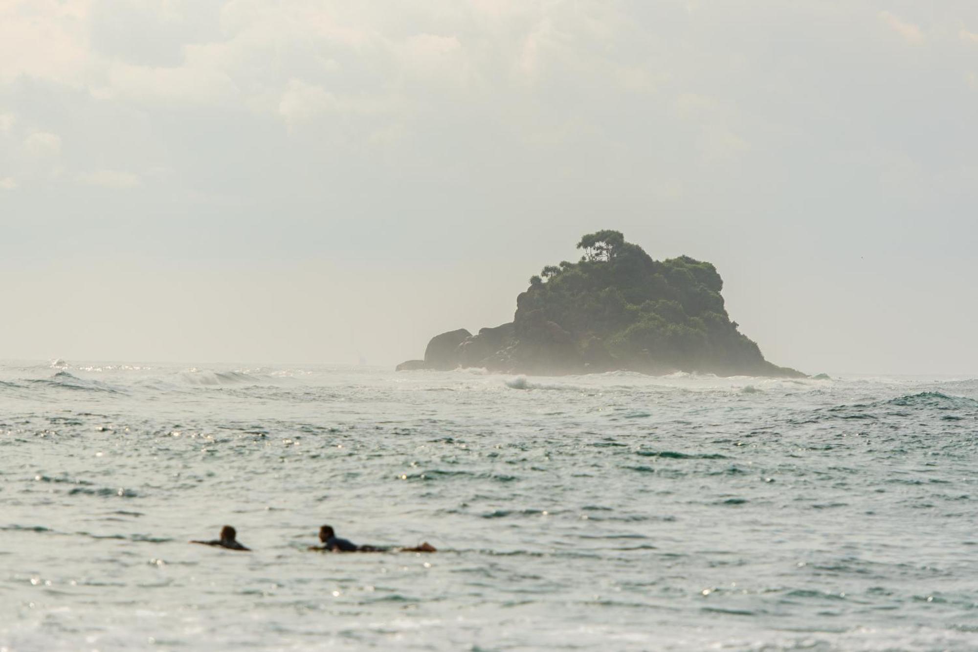 Ram'S Surfing Beach,Midigama East Exteriér fotografie