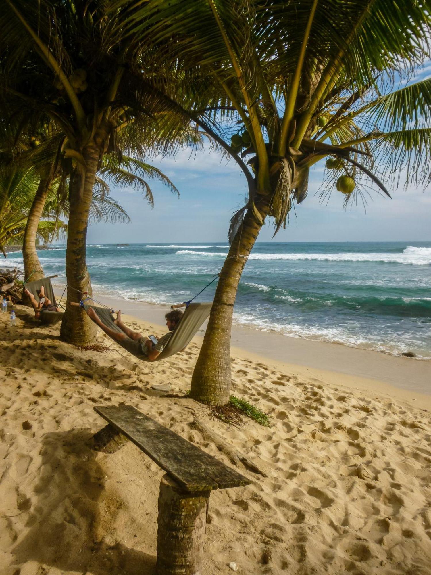Ram'S Surfing Beach,Midigama East Exteriér fotografie