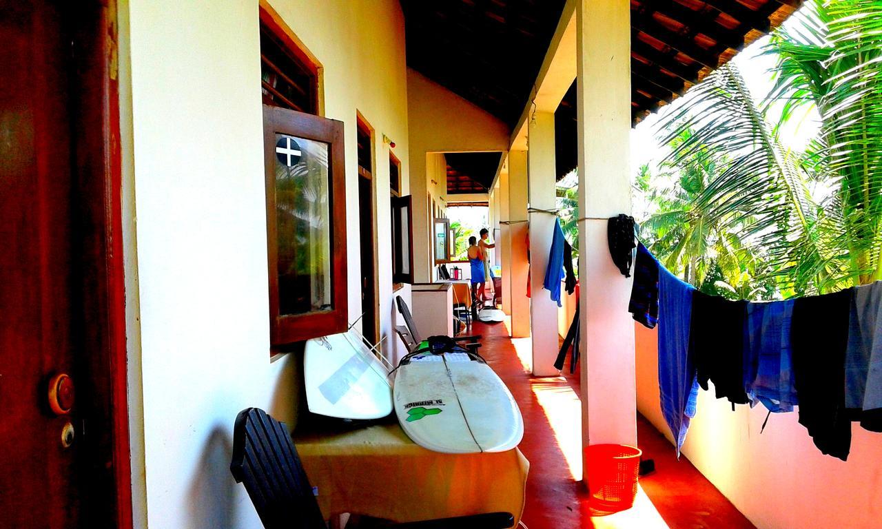 Ram'S Surfing Beach,Midigama East Exteriér fotografie