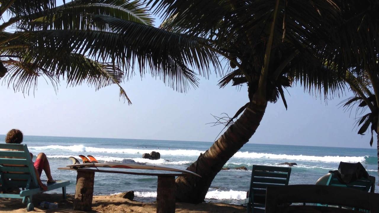 Ram'S Surfing Beach,Midigama East Exteriér fotografie